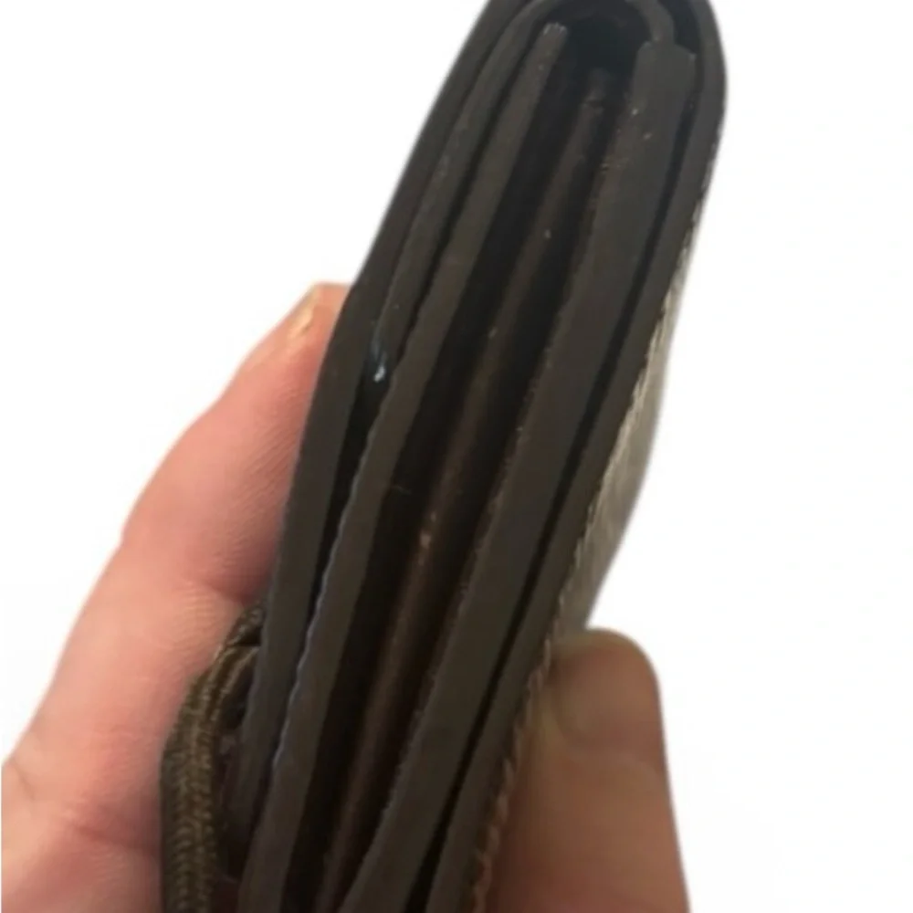 LOUIS VUITTON Moka Epi Leather Elastic Compact Wallet MI0071 beautiful